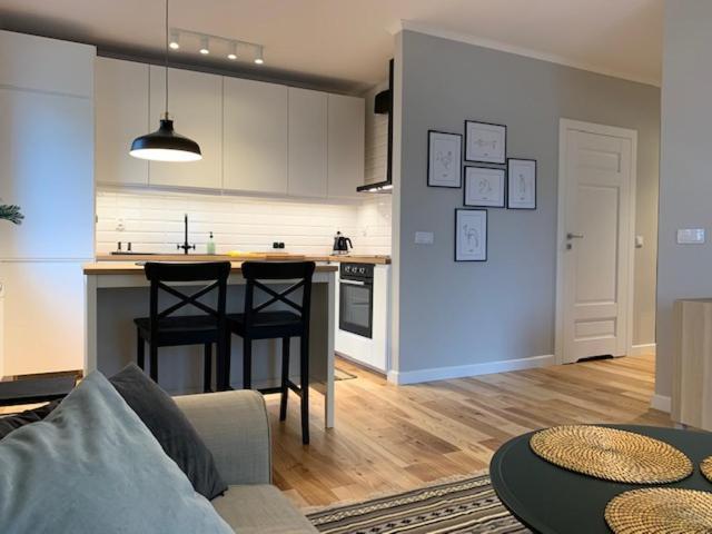 Komfortowy Apartament Z Parkingiem Wroclaw Bagian luar foto