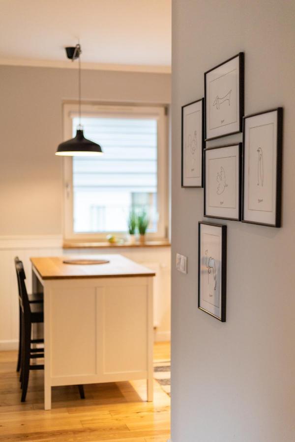 Komfortowy Apartament Z Parkingiem Wroclaw Bagian luar foto